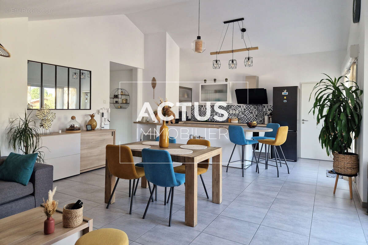 Appartement à SALON-DE-PROVENCE