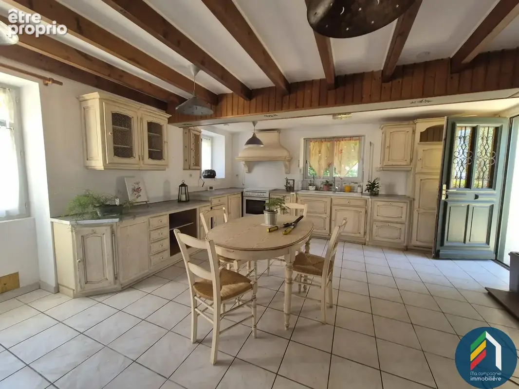 Propriété sur les hauteurs de Pouzauges - photo 10