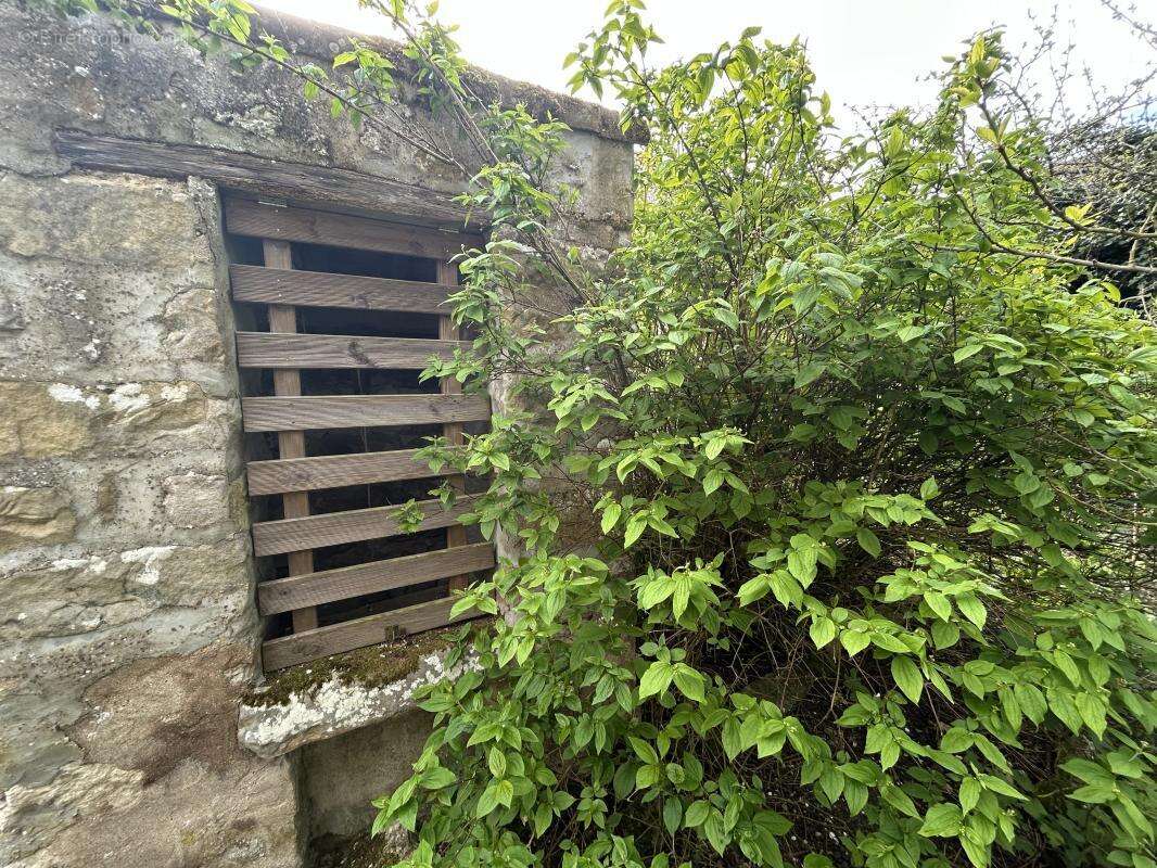 Maison à VERNOU-LA-CELLE-SUR-SEINE