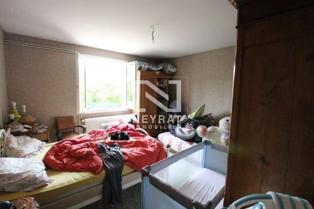 Appartement à BRANGES