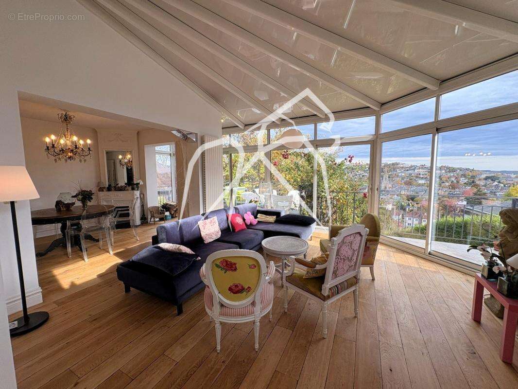 Maison de Charme  200m²  5 Chambres  Mont-Saint-Aignan - photo 3