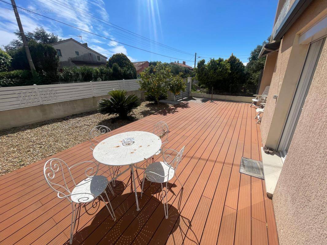 Appartement à SIX-FOURS-LES-PLAGES