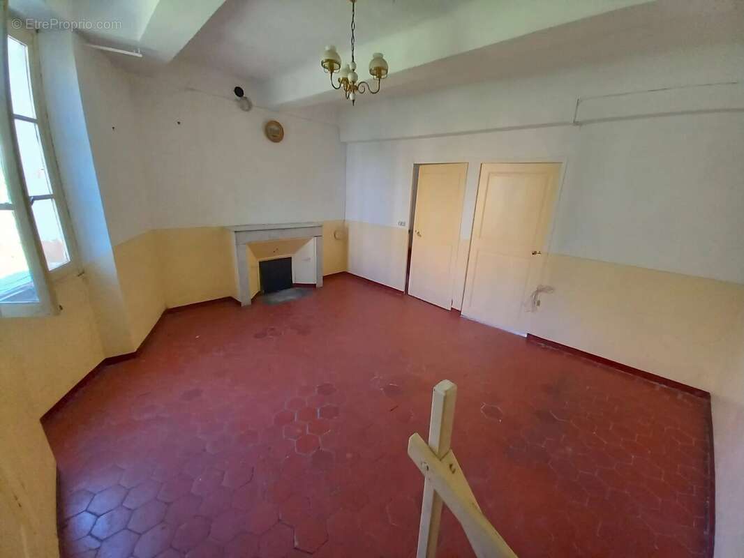 Appartement à ENTREVAUX