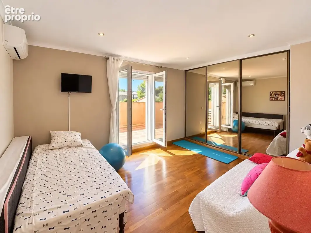 VILLA dans un écrin paisible, sans vis-à-vis, à pied commodités et écoles - photo 22