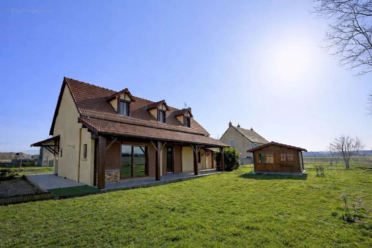Maison à SAINT-POURCAIN-SUR-SIOULE