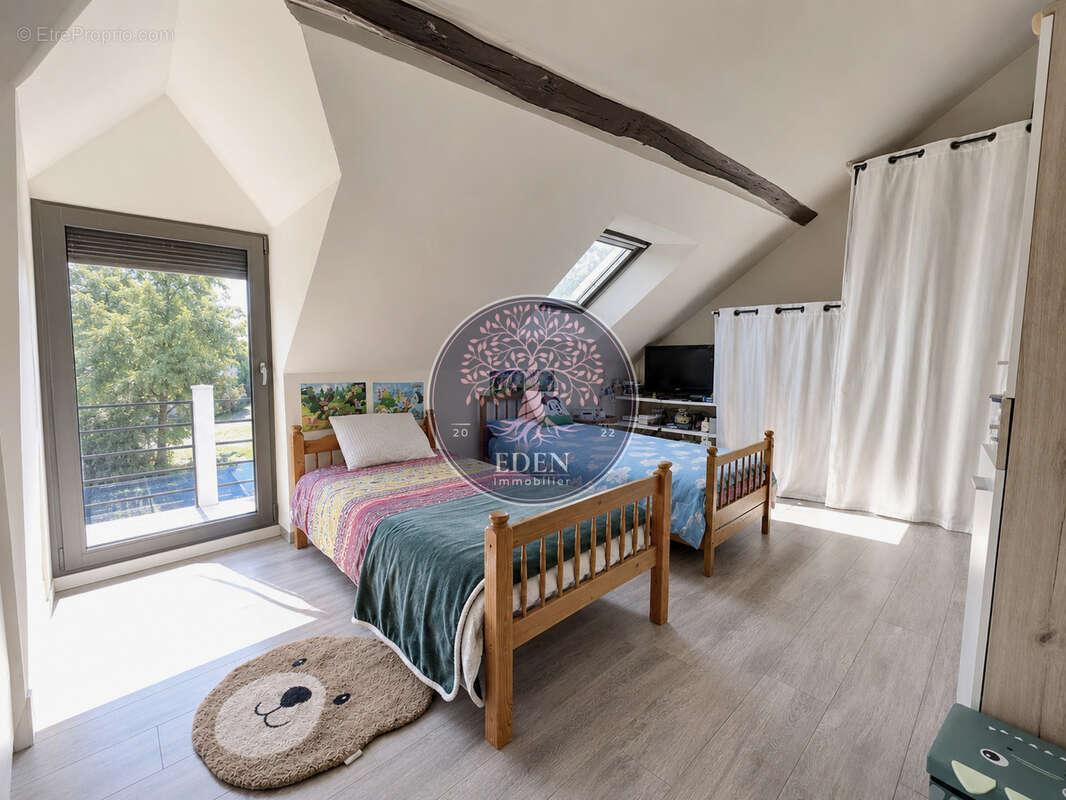 Maison 6 pièces 4 chambres avec dépendances - photo 10