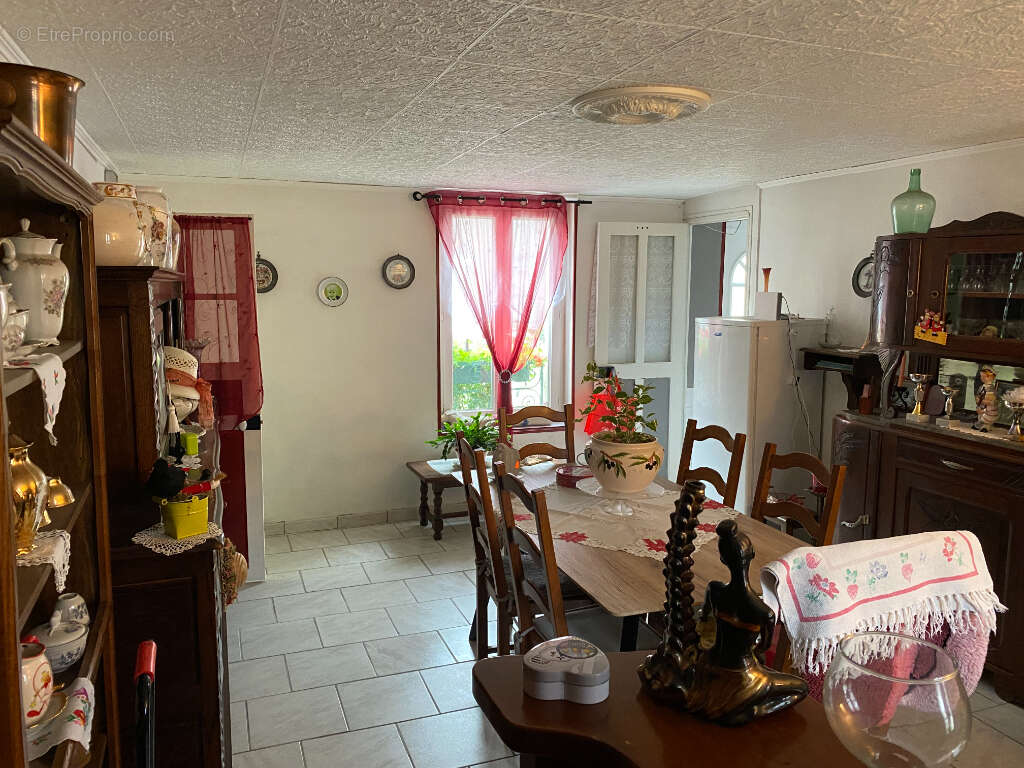 Maison à AMBLAINVILLE