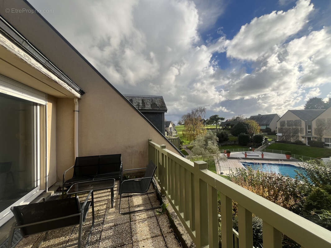 Appartement à PORT-EN-BESSIN-HUPPAIN