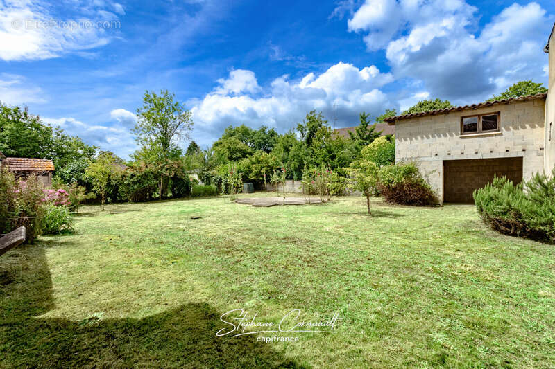 Maison à NEUVIC