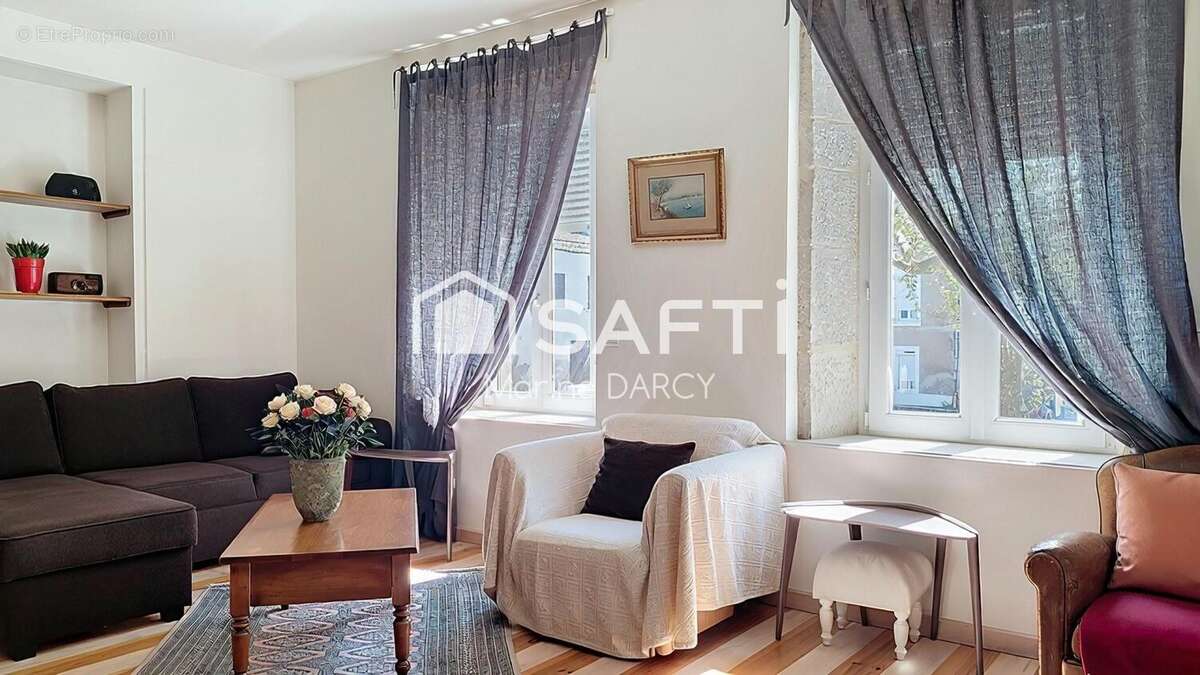 Appartement 236 m² à Saint-Affrique-Les-Montagnes  - photo 2