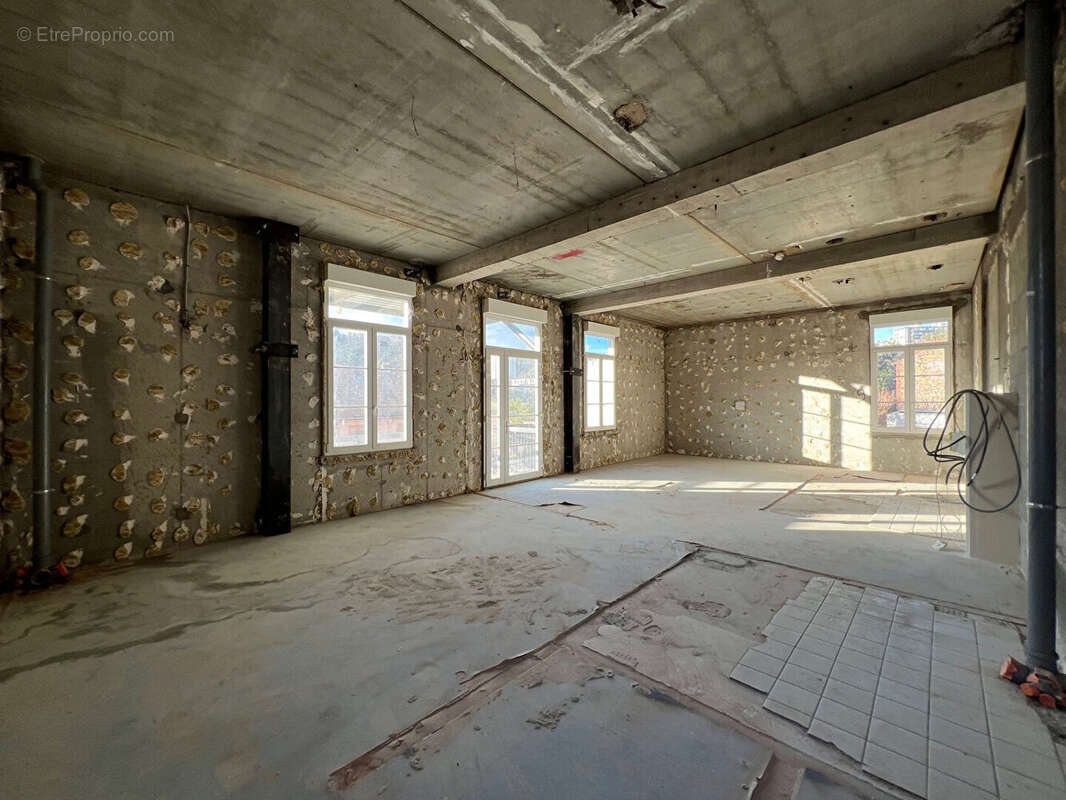 Appartement à SAINT-ETIENNE