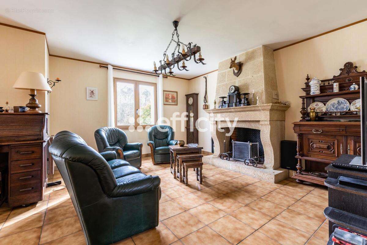 Maison 155 m² à Salles  - photo 4