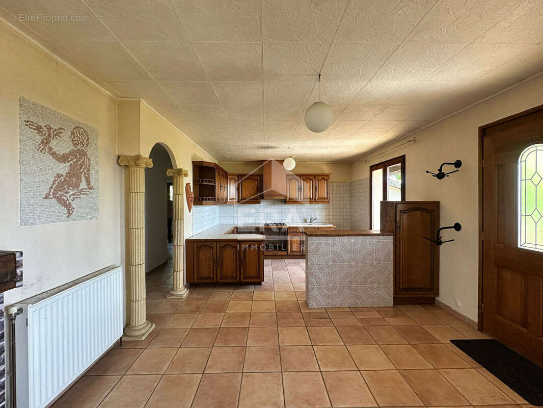 Maison à FAYSSAC