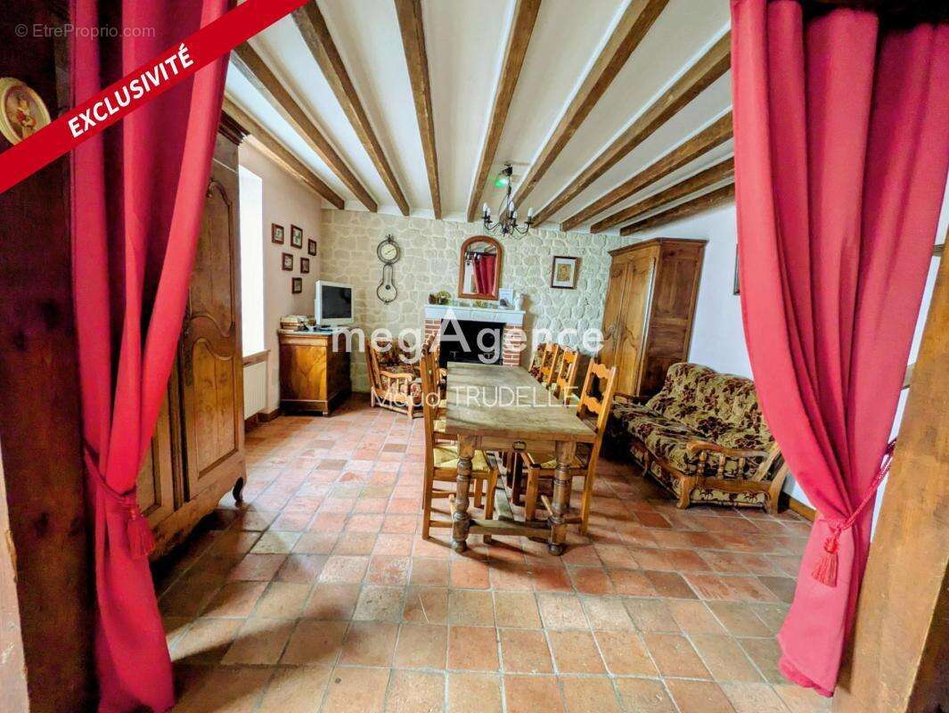 Maison à SAINT-SATURNIN