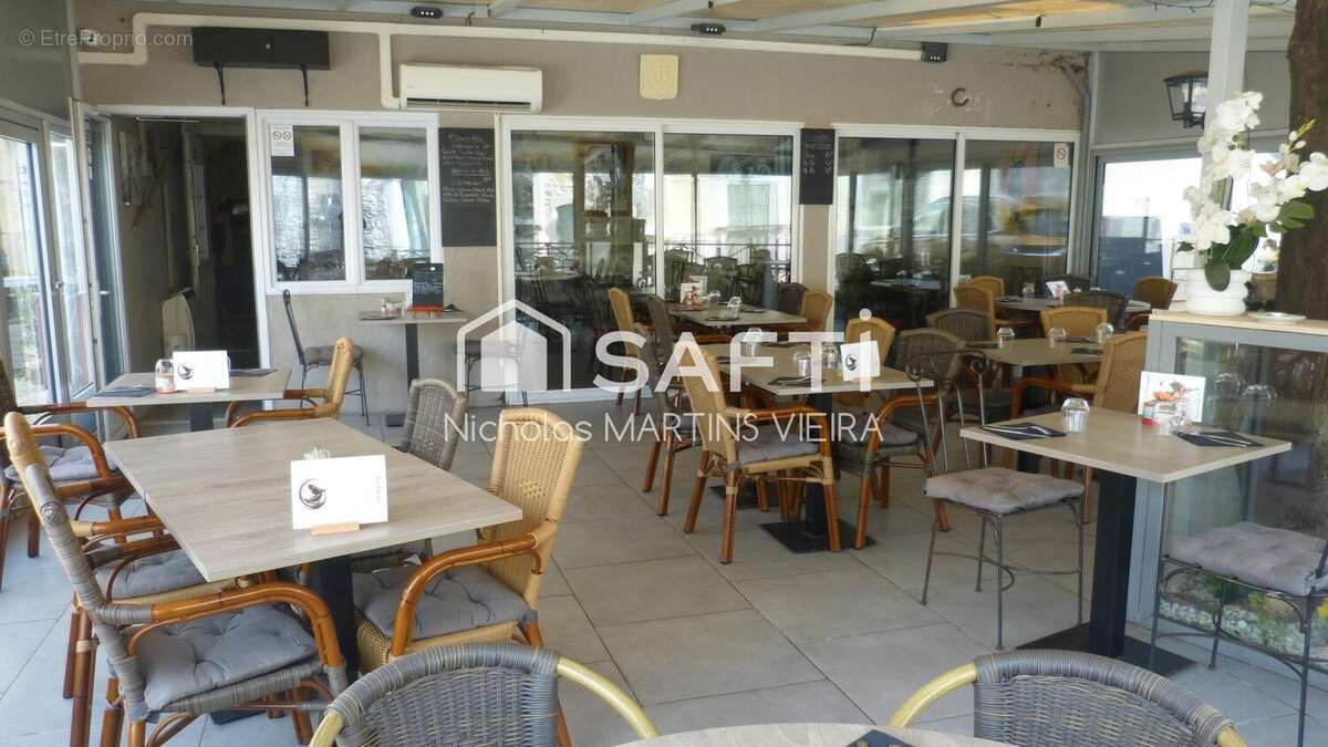 Photo 7 - Commerce à LA CALMETTE