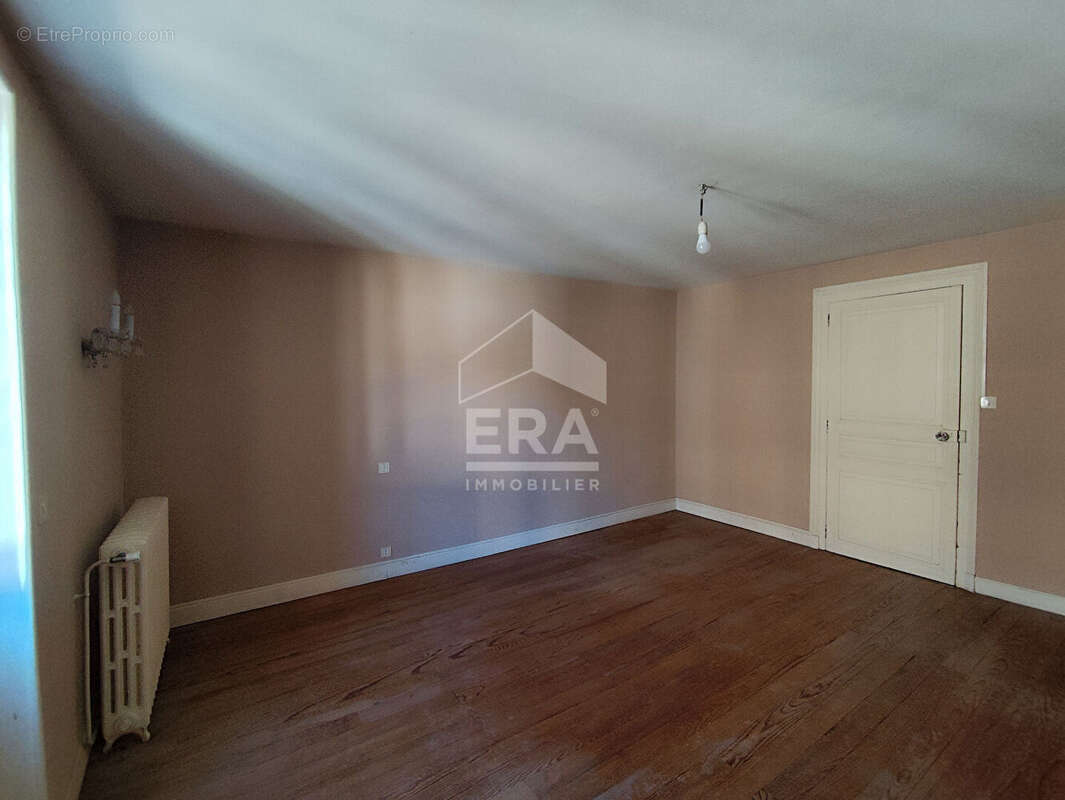 Maison à SAINT-LAURENT-DE-CERIS