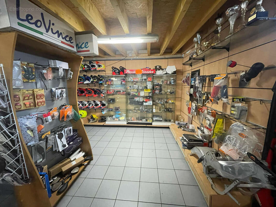 droit au bail Magazin de motos - photo 3