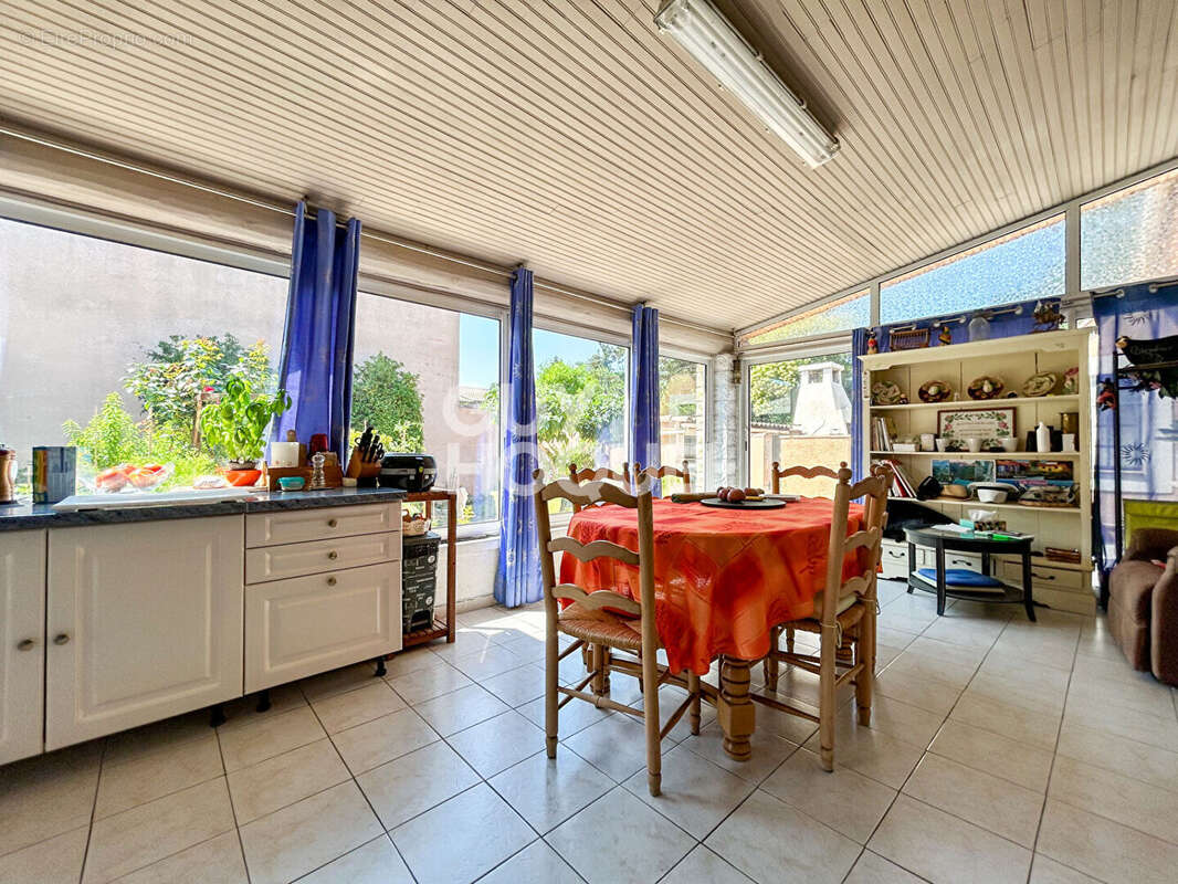 Maison proximite centre-ville a pieds isle sur sorgue 145 m² utilisables - photo 12