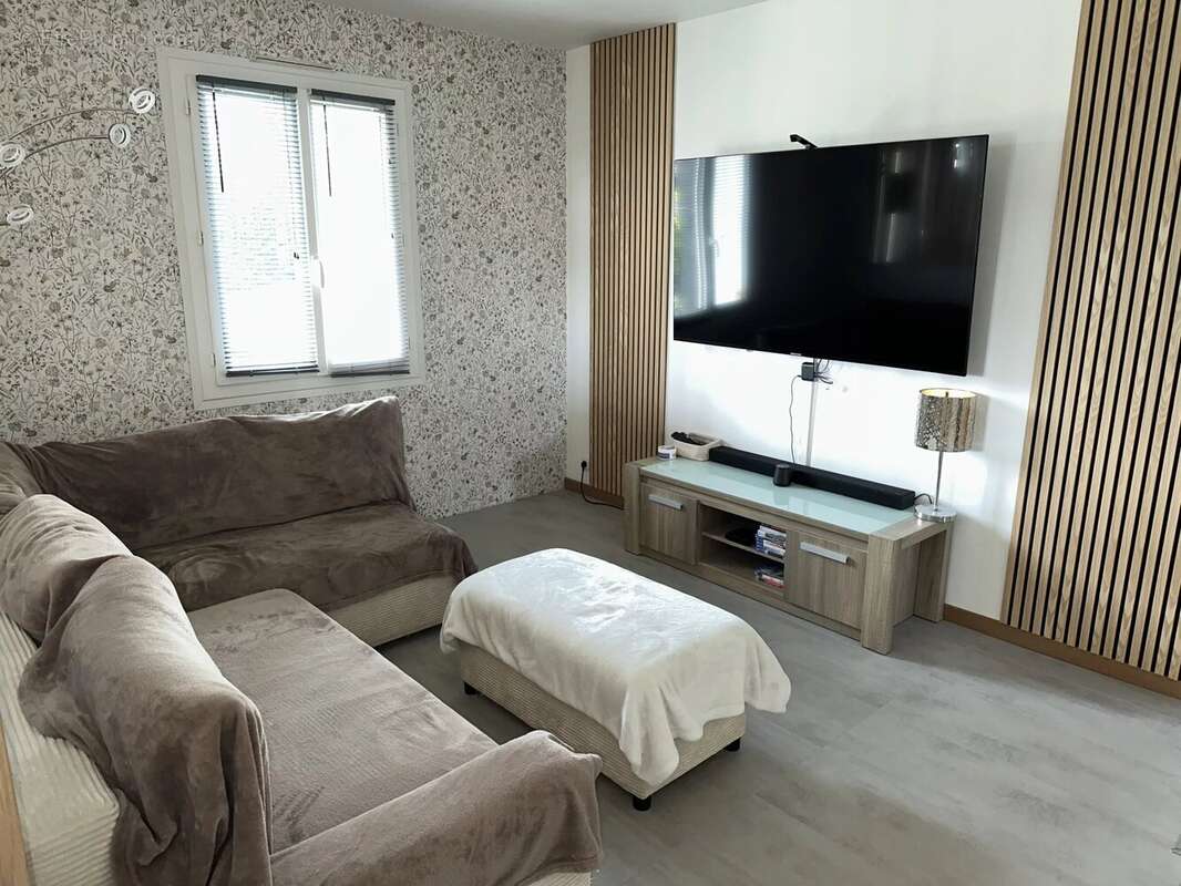 Maison à SAINT-MAURICE-LA-CLOUERE