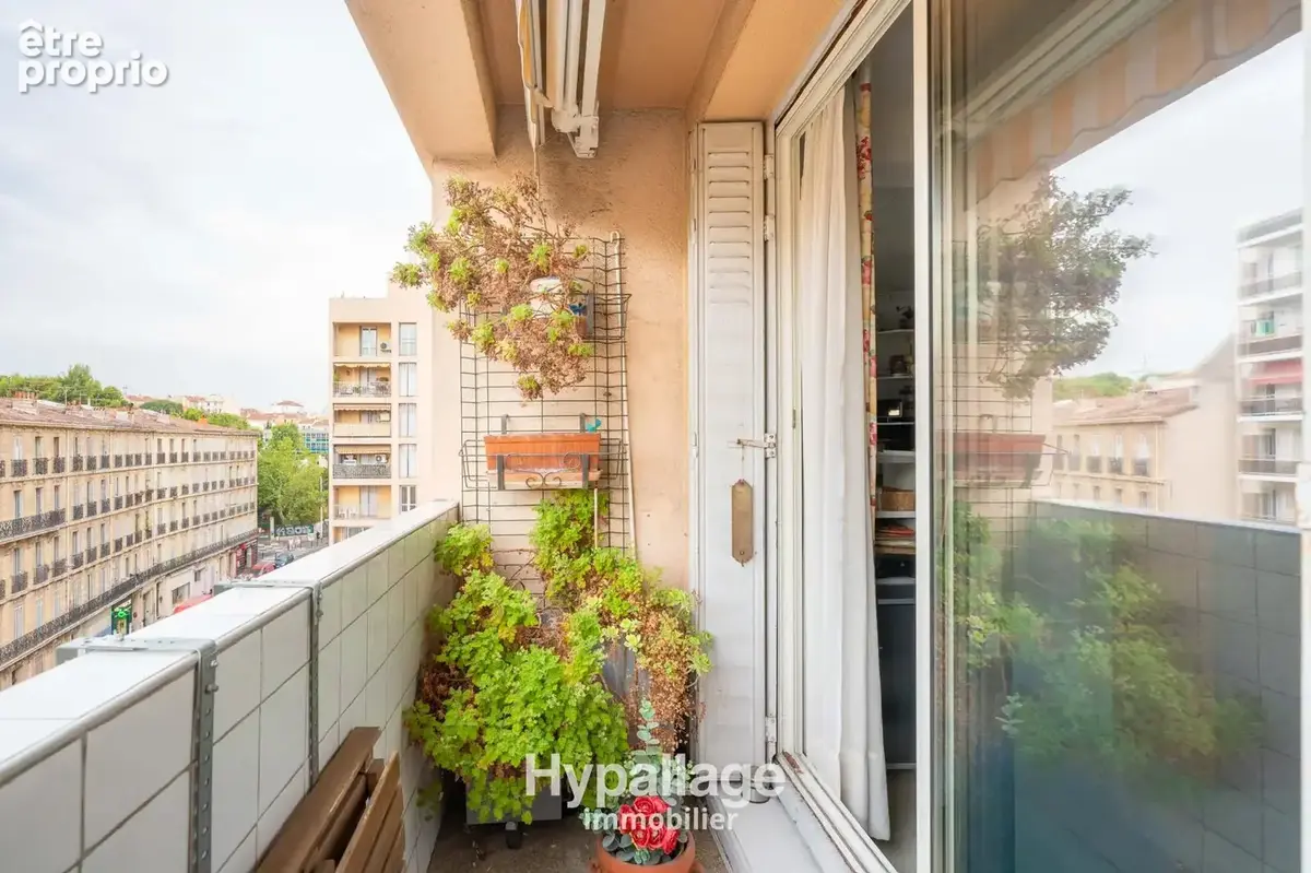 Vend type 3 lumineux balcon cave ascenseur 13004 Marseille - photo 18