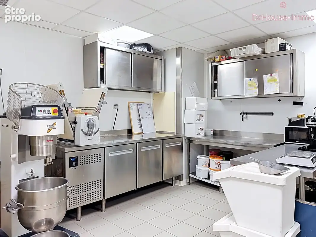 Commerce 199 m² à vendre à Hyeres (83400) - photo 10
