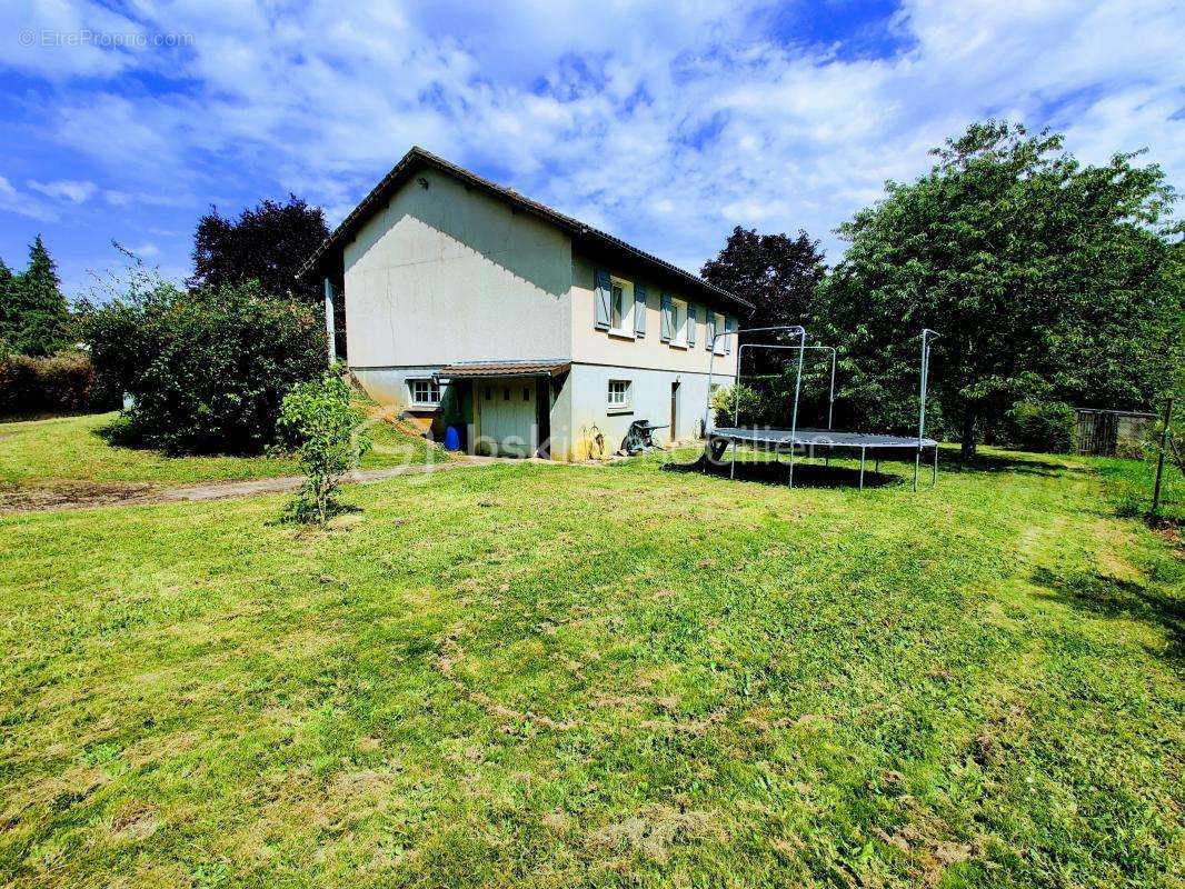 Maison à VOUNEUIL-SOUS-BIARD