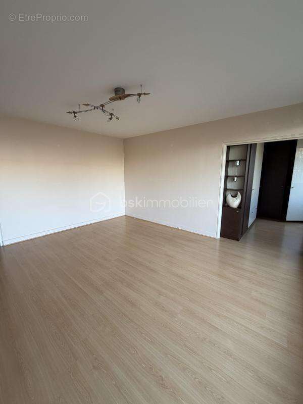 Appartement à BALLAINVILLIERS