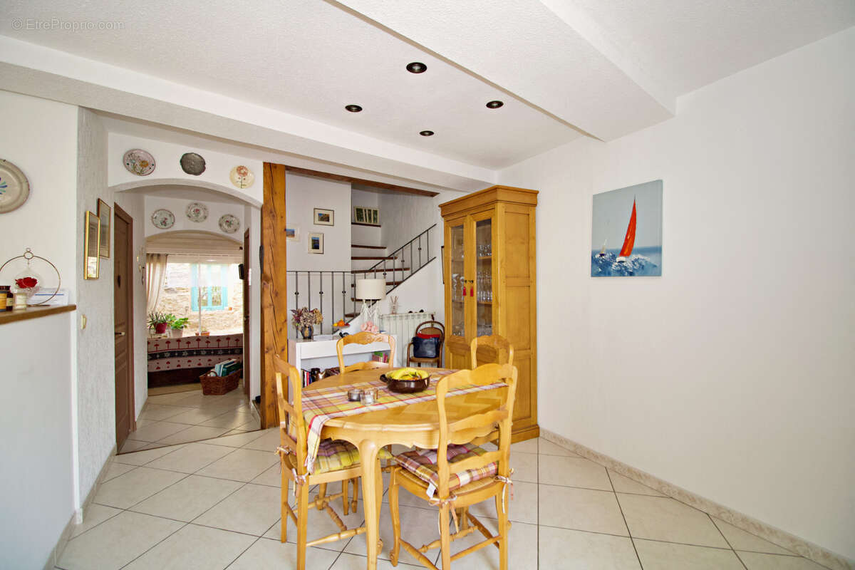 Maison à LEZIGNAN-CORBIERES