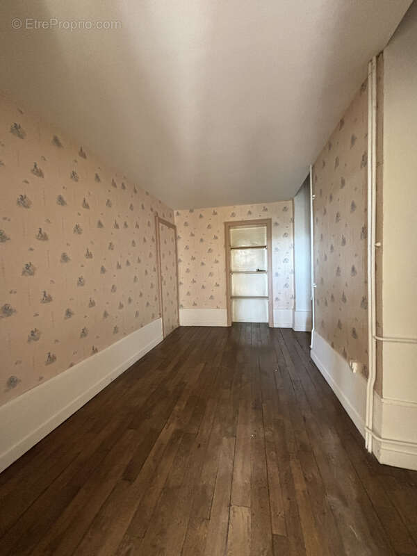 Maison à COULMIER-LE-SEC