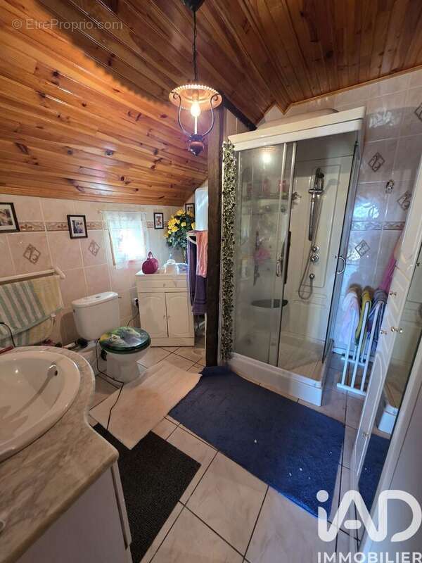 Photo 8 - Maison à LE DONJON