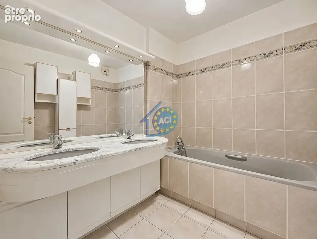 Centre ville de Mantes la jolie BEL APPARTEMENT - photo 9