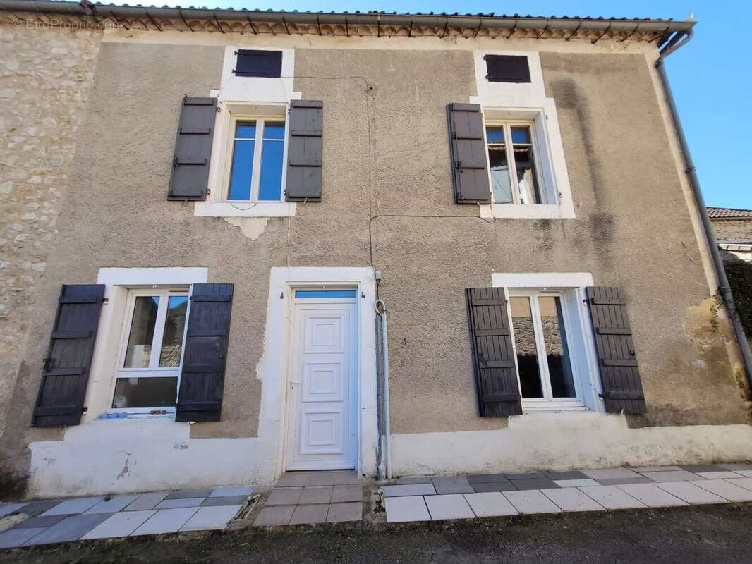 Maison à CASTELFRANC