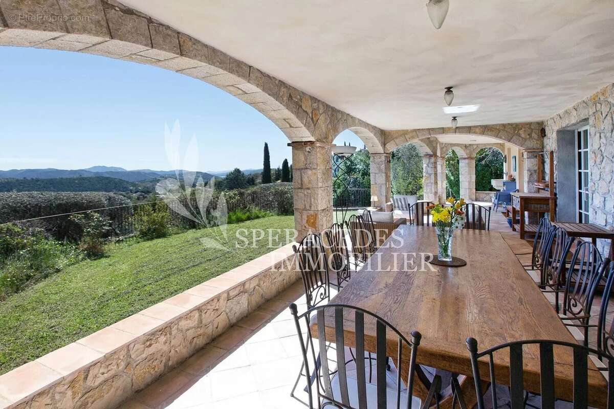 Maison à SPERACEDES