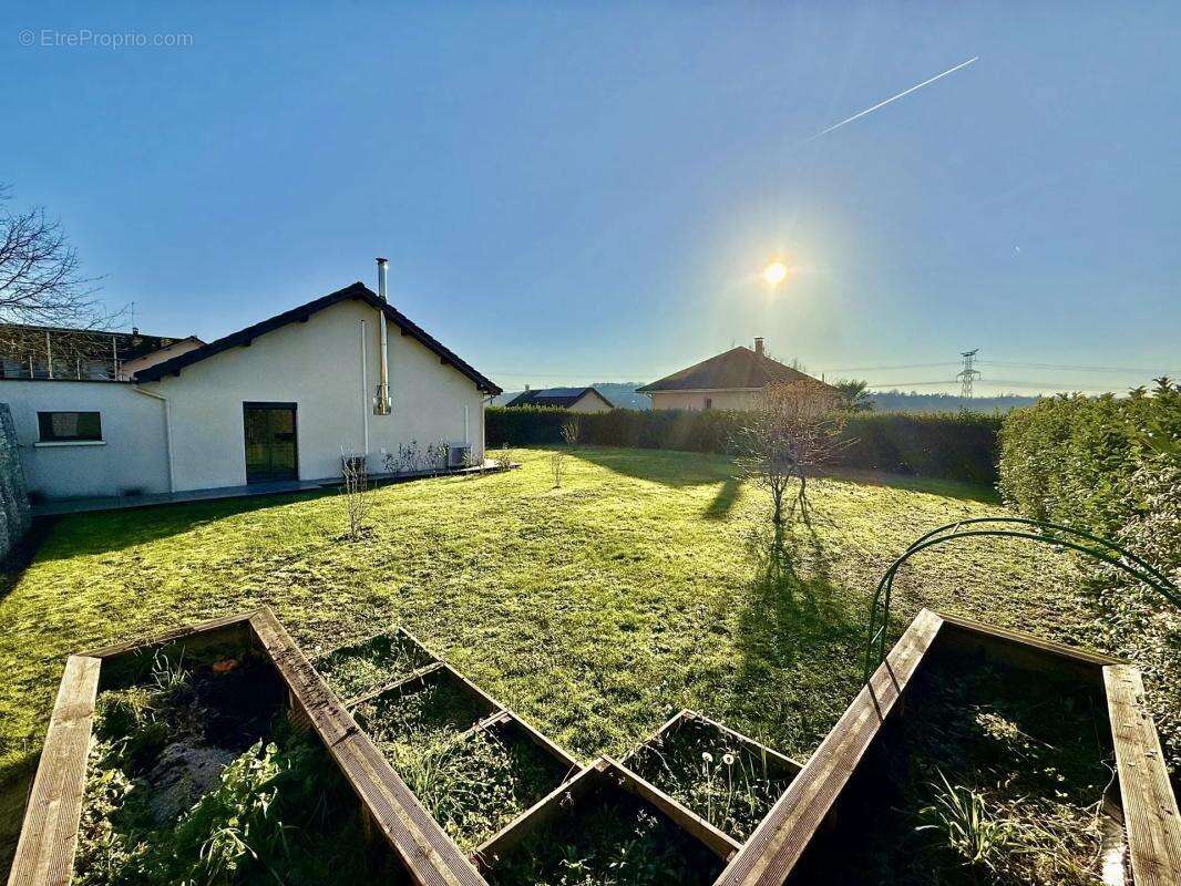 Maison à SAINT-GENIX-SUR-GUIERS