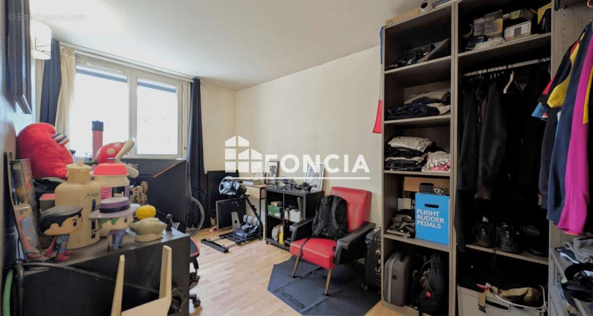 Appartement à CHILLY-MAZARIN