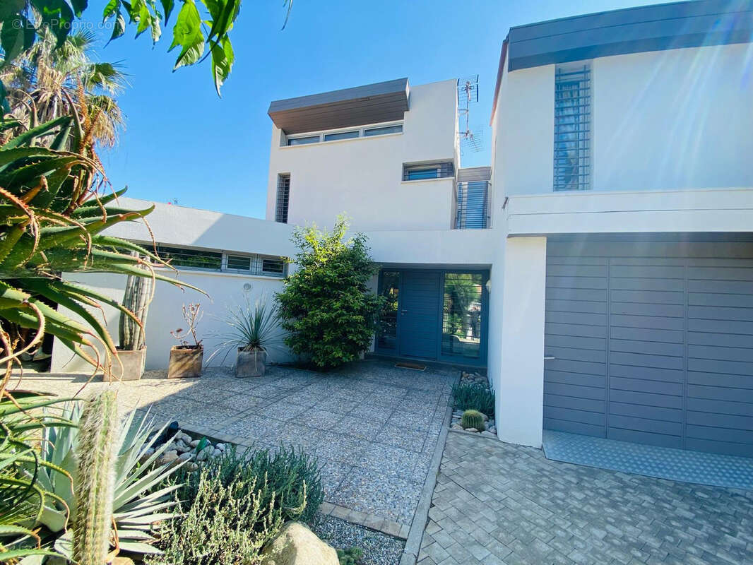 Maison à SAINT-CYPRIEN