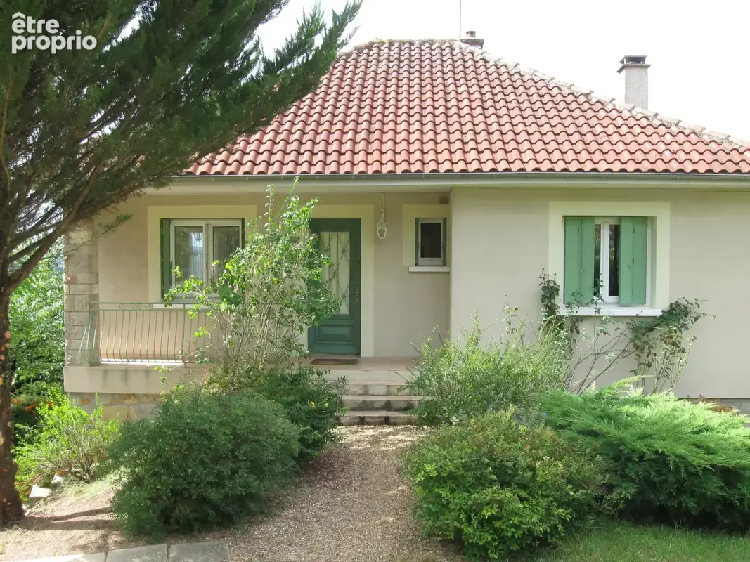 Maison de type V avec annexe dans 2040m2 de terrain. - photo 15