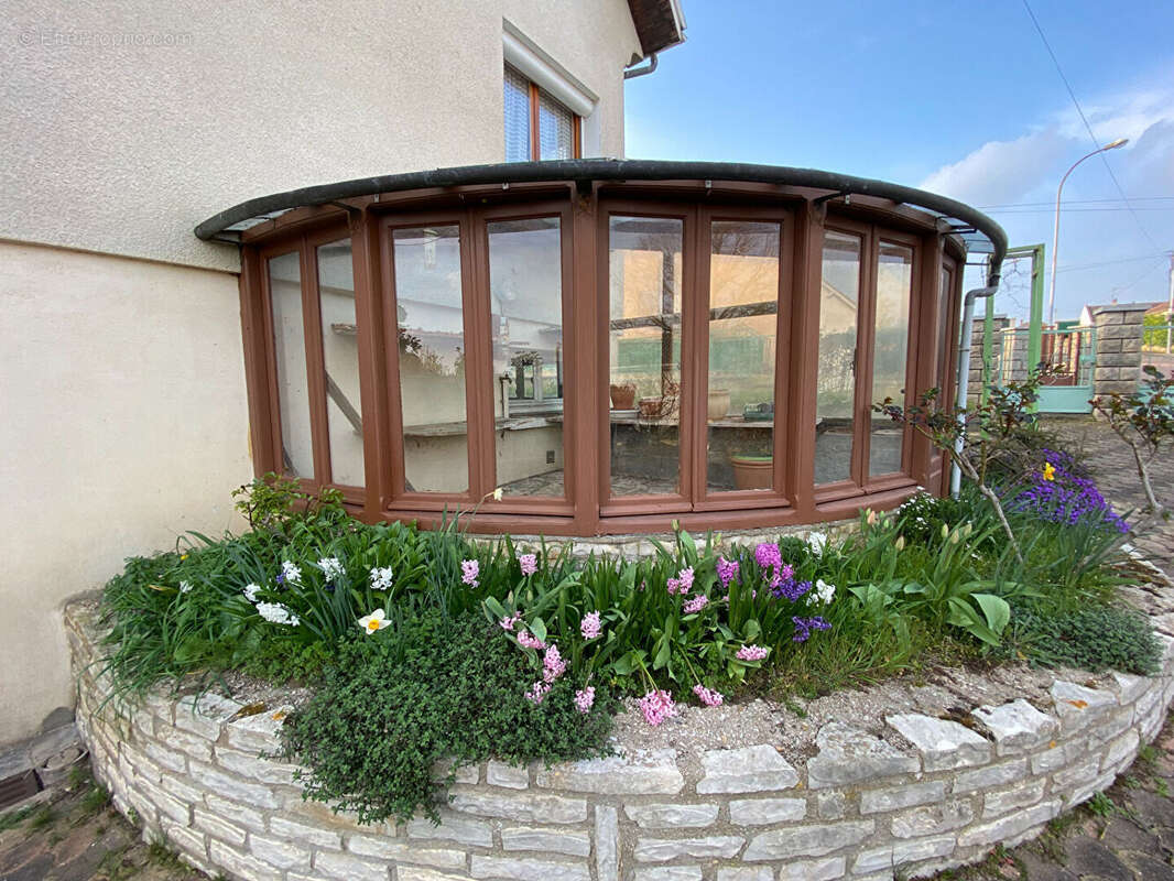 Maison à SAINT-JULIEN-DU-SAULT