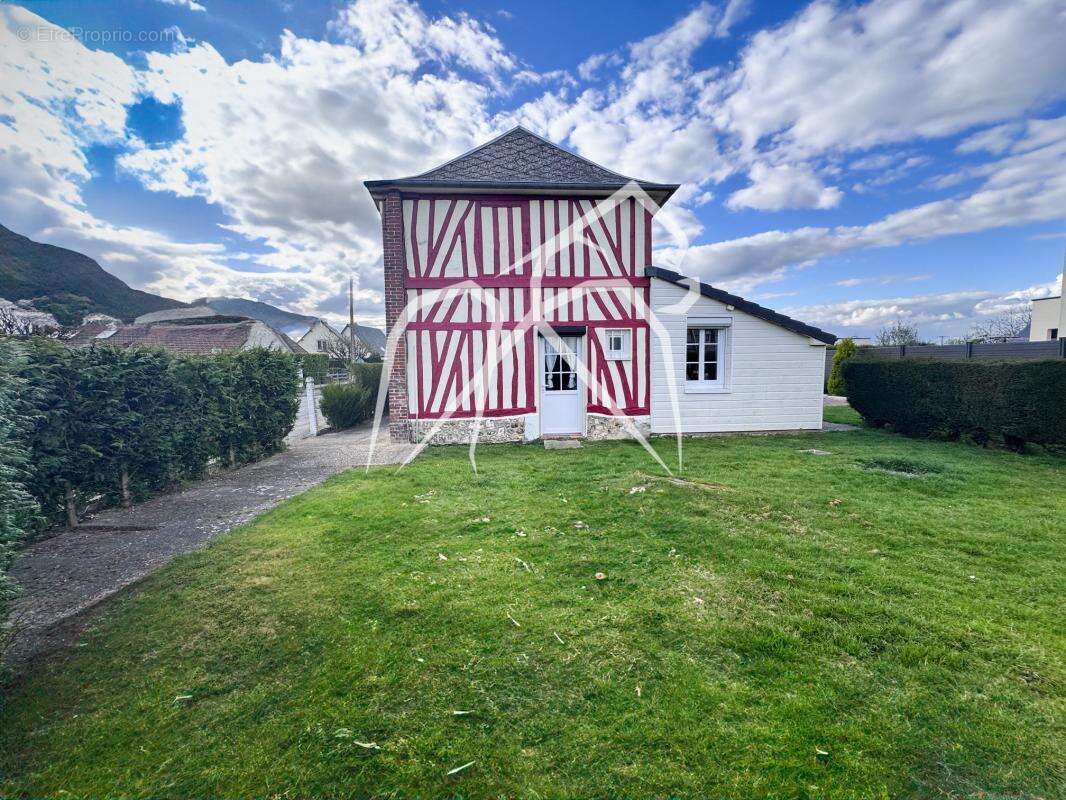 Maison à SAINT-PIERRE-DE-VARENGEVILLE