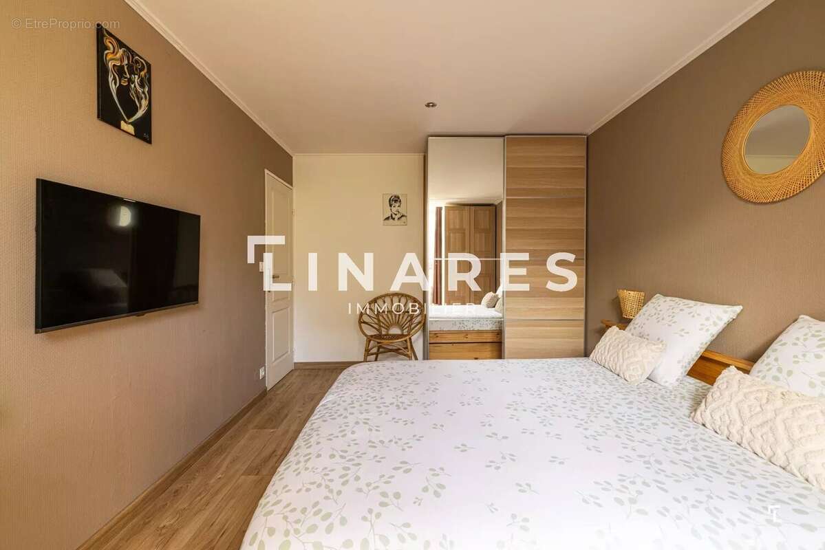 Appartement à ROQUEVAIRE