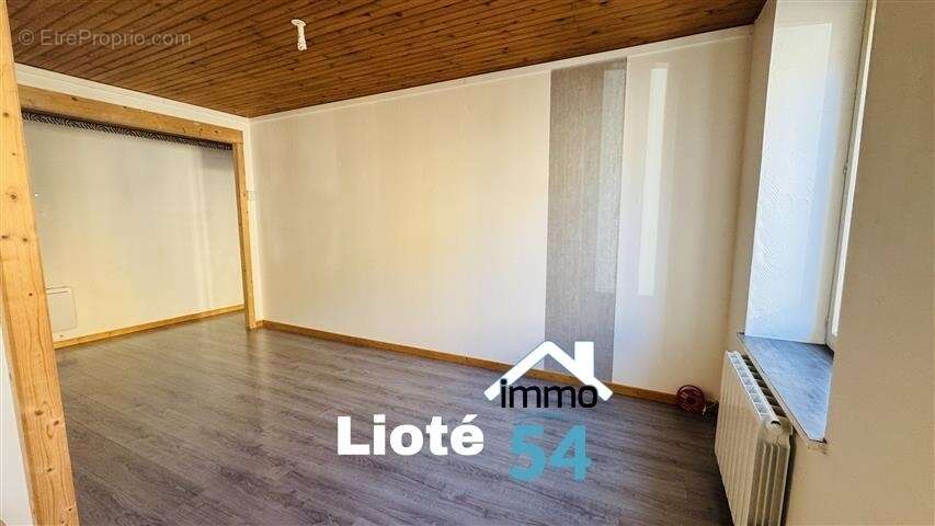 Appartement à VIRECOURT