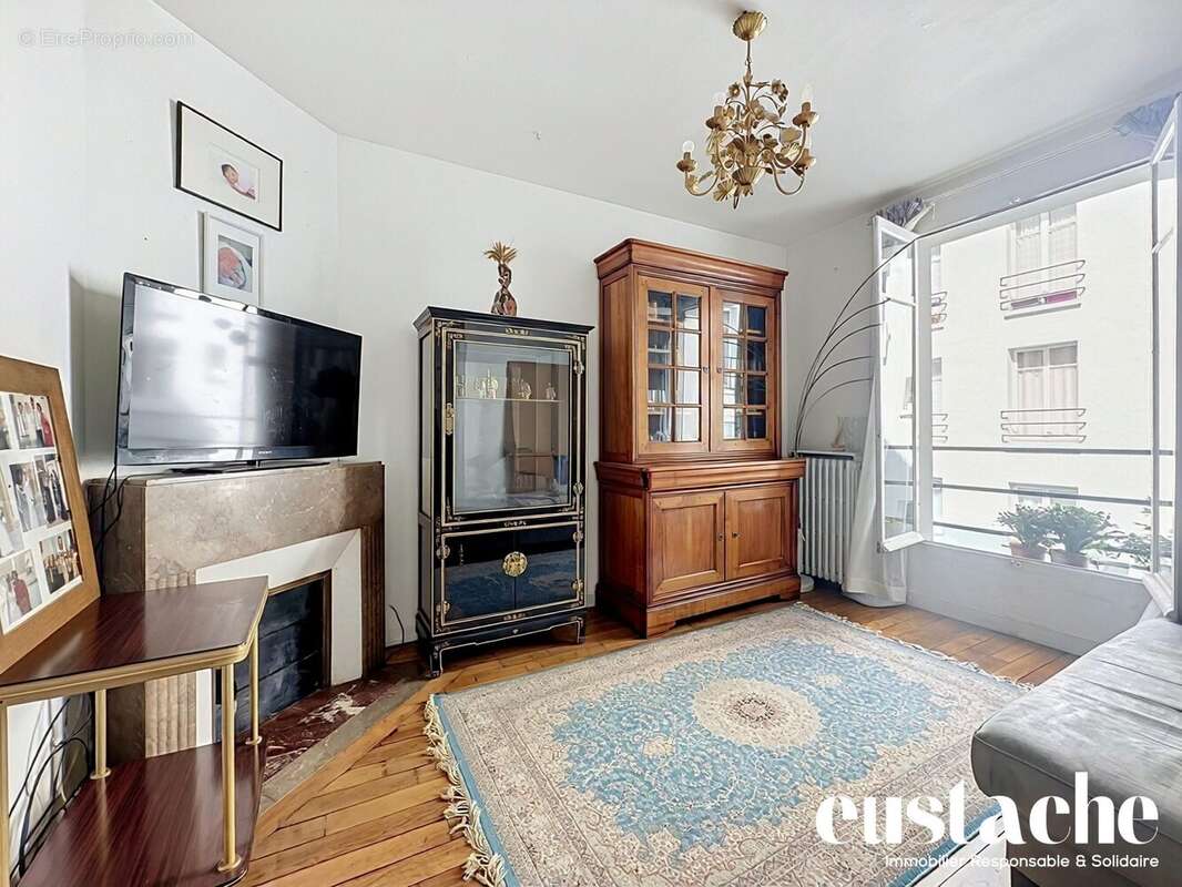 Appartement à PARIS-20E