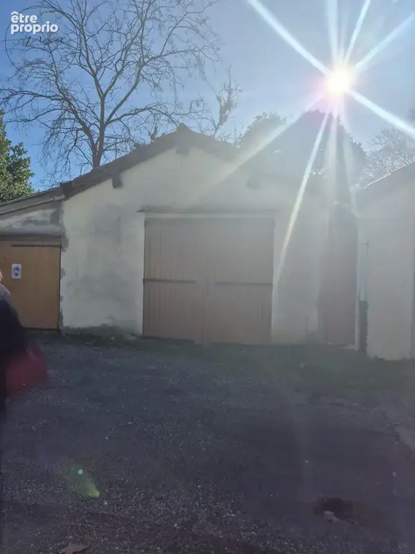 Photo Parking à Pezenas au prix de 28 000€