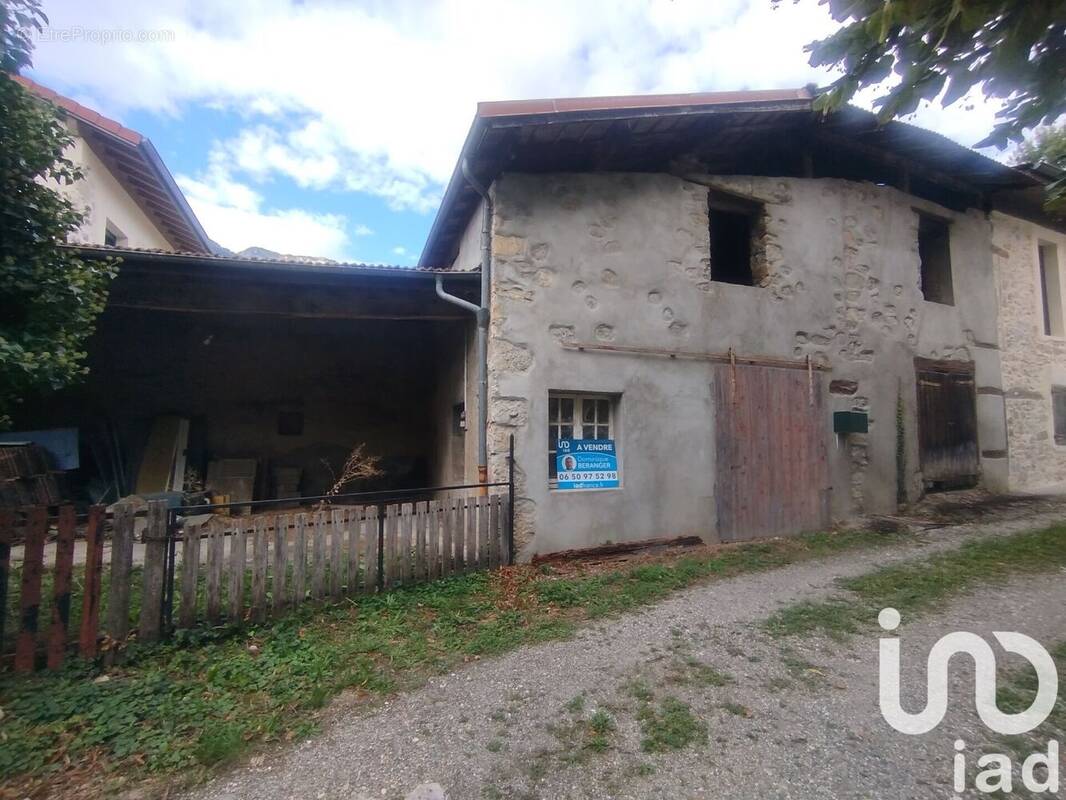 Photo 1 - Maison à CHAPAREILLAN