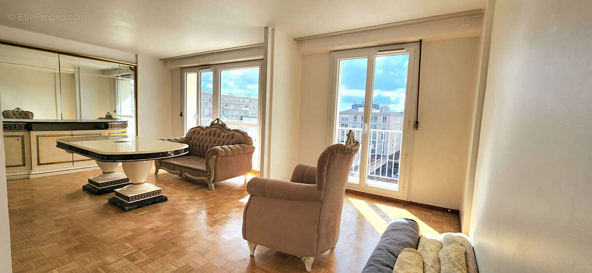 Appartement à SAINT-GRATIEN