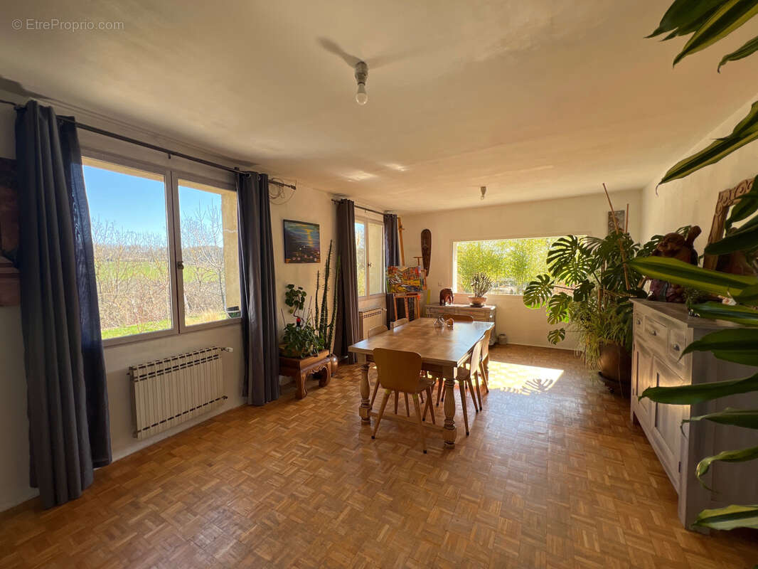 Maison à SAINT-ROMAIN-DE-LERPS