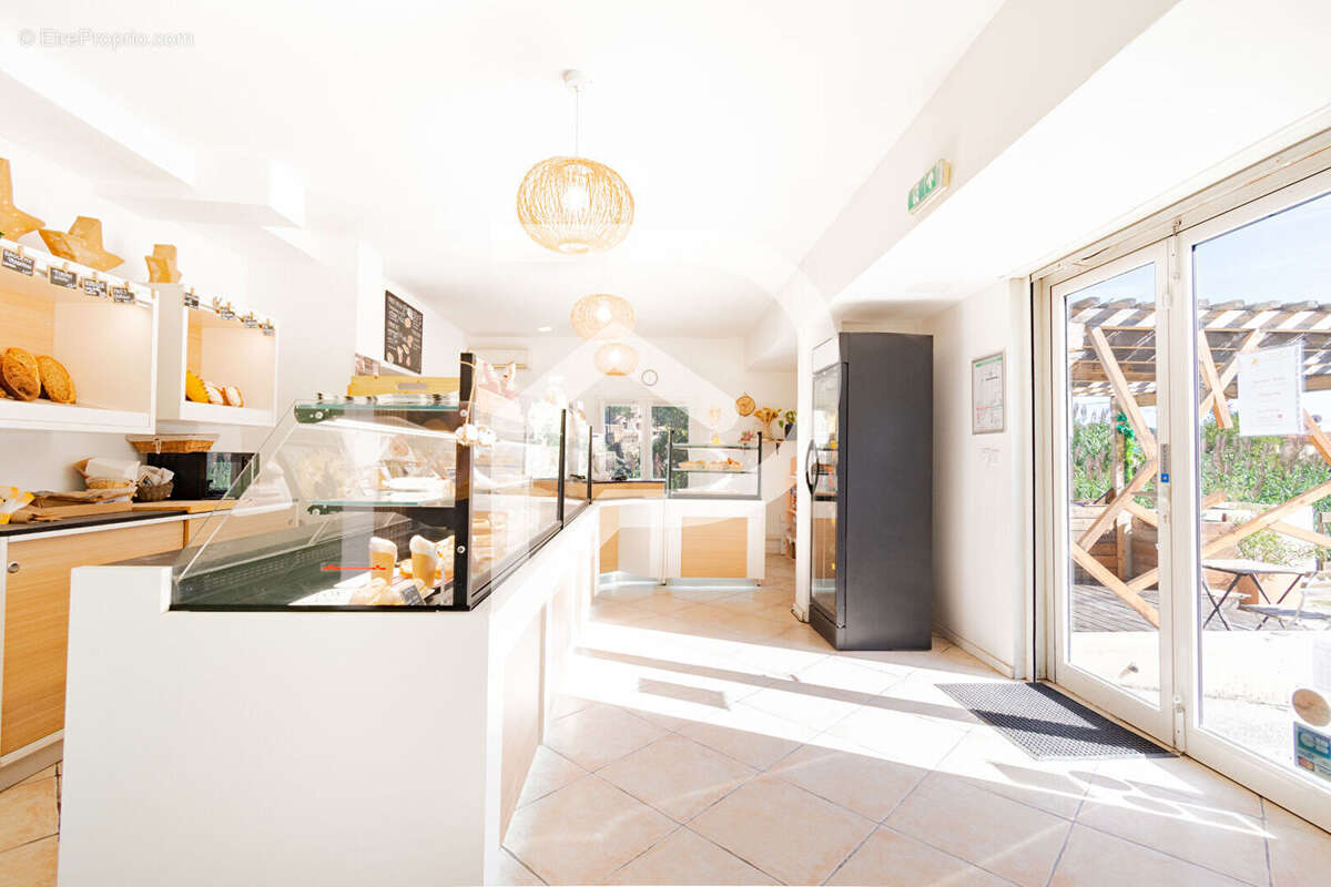 Commerce à OLLIOULES