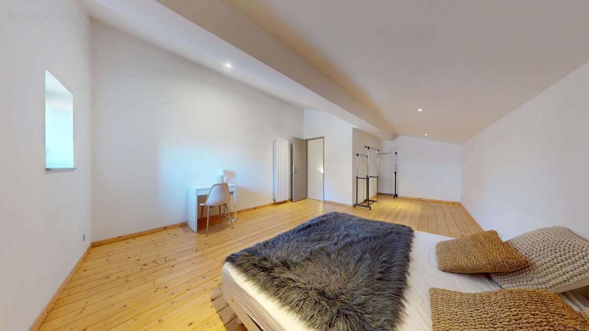 Appartement sur cour avec extérieur au centre de Villefranche-sur-saône - photo 8