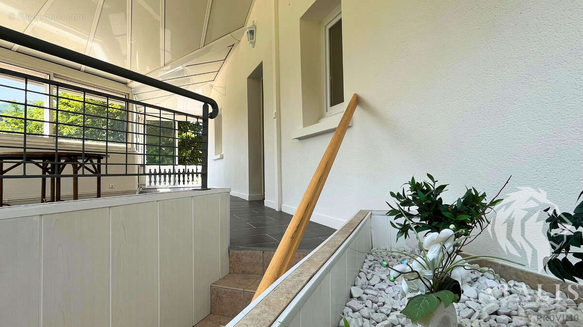 Maison à SAINT-VERAND