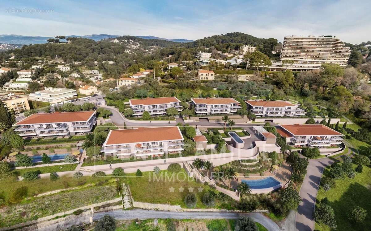 Appartement à LE CANNET